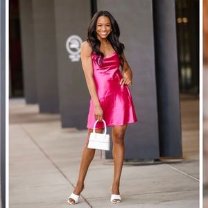 Boutique dress in pink / magenta size small